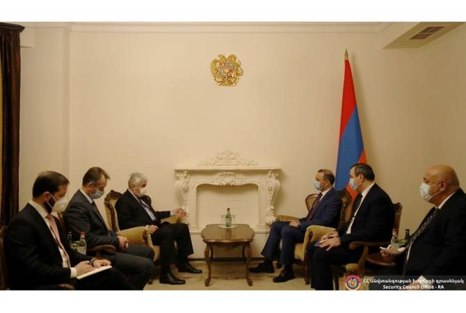Armen Grigoryan reçoit le secrétaire adjoint du Conseil de sécurité de Russie