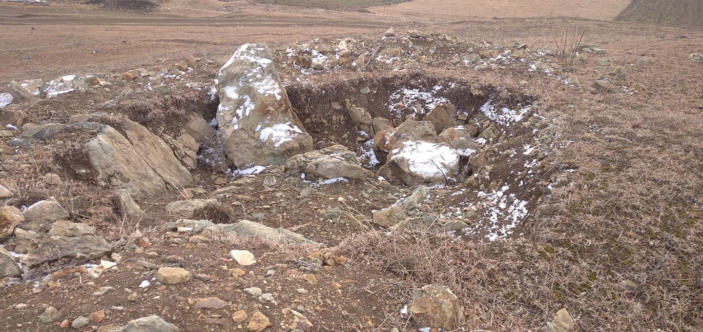 Immense mausolée avec des tombes et objets de l&rsquo;âge du bronze découvertes dans la région de Lori au nord de l’Arménie
