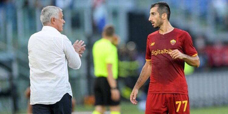José Mourinho insiste afin que l’AS Rome prolonge son contrat avec l’international arménien Henrikh Mkhitaryan