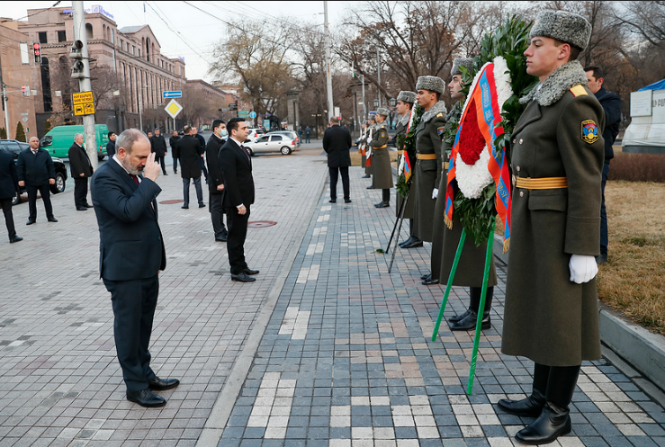 Le Premier ministre a rendu hommage à la mémoire des victimes du 1er mars