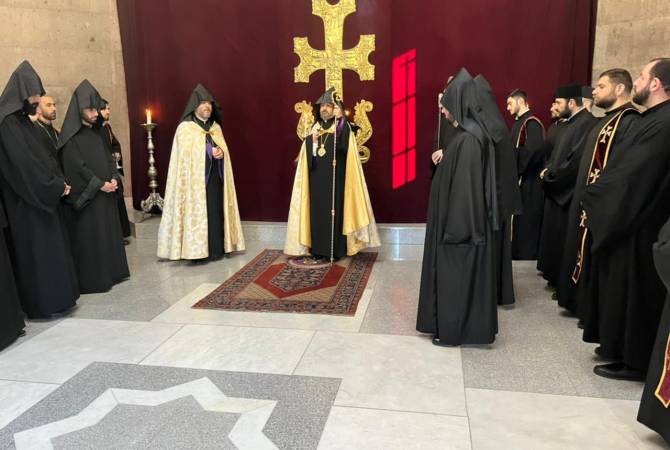 Le Patriarche arménien de Constantinople, Sahak Machalian est arrivé aujourd’hui au Saint-Siège d’Etchmiadzine (Arménie)
