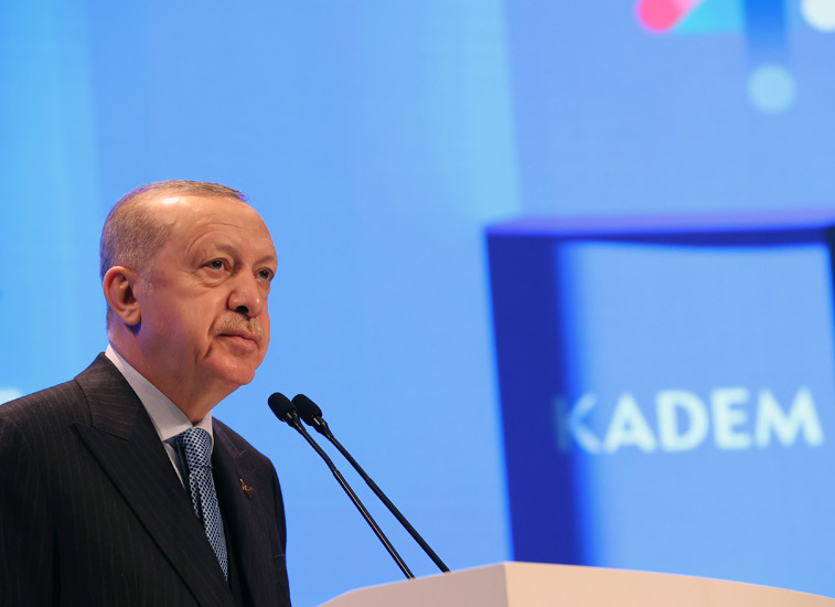 Erdogan appelle Poutine, réclame un « cessez-le-feu général urgent »