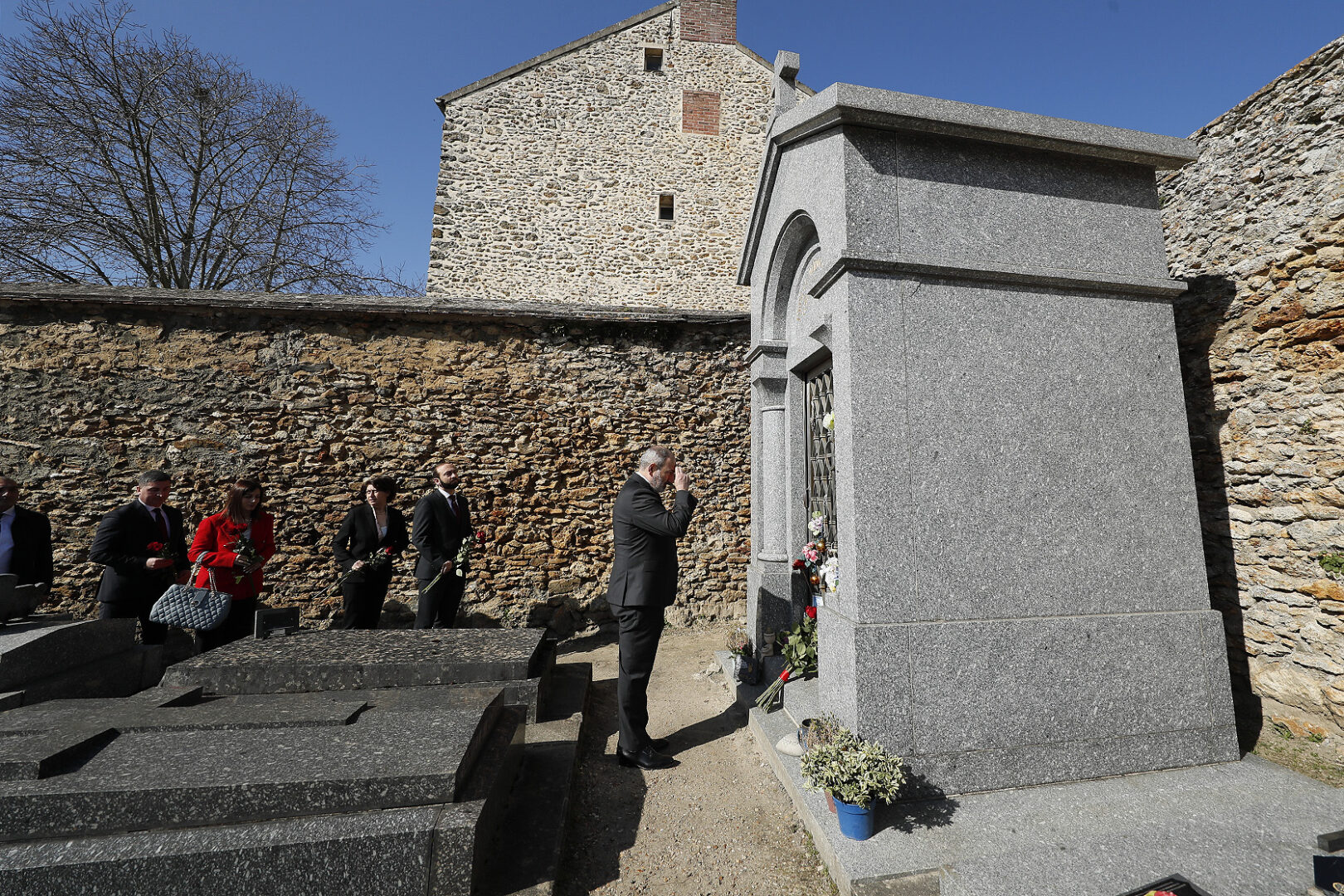 Le Premier ministre arménien Nikol Pachinian a rendu hommage à la mémoire de Charles Aznavour