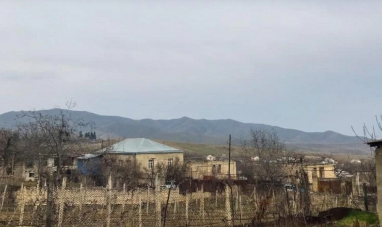 L’armée azerbaidjanaise tire au mortier sur des villages