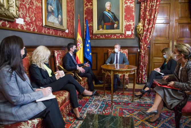 L&rsquo;ambassadeur d’Arménie en Espagne, Sos Avetisyan a informé le président du Sénat espagnol de la crise humanitaire en Artsakh