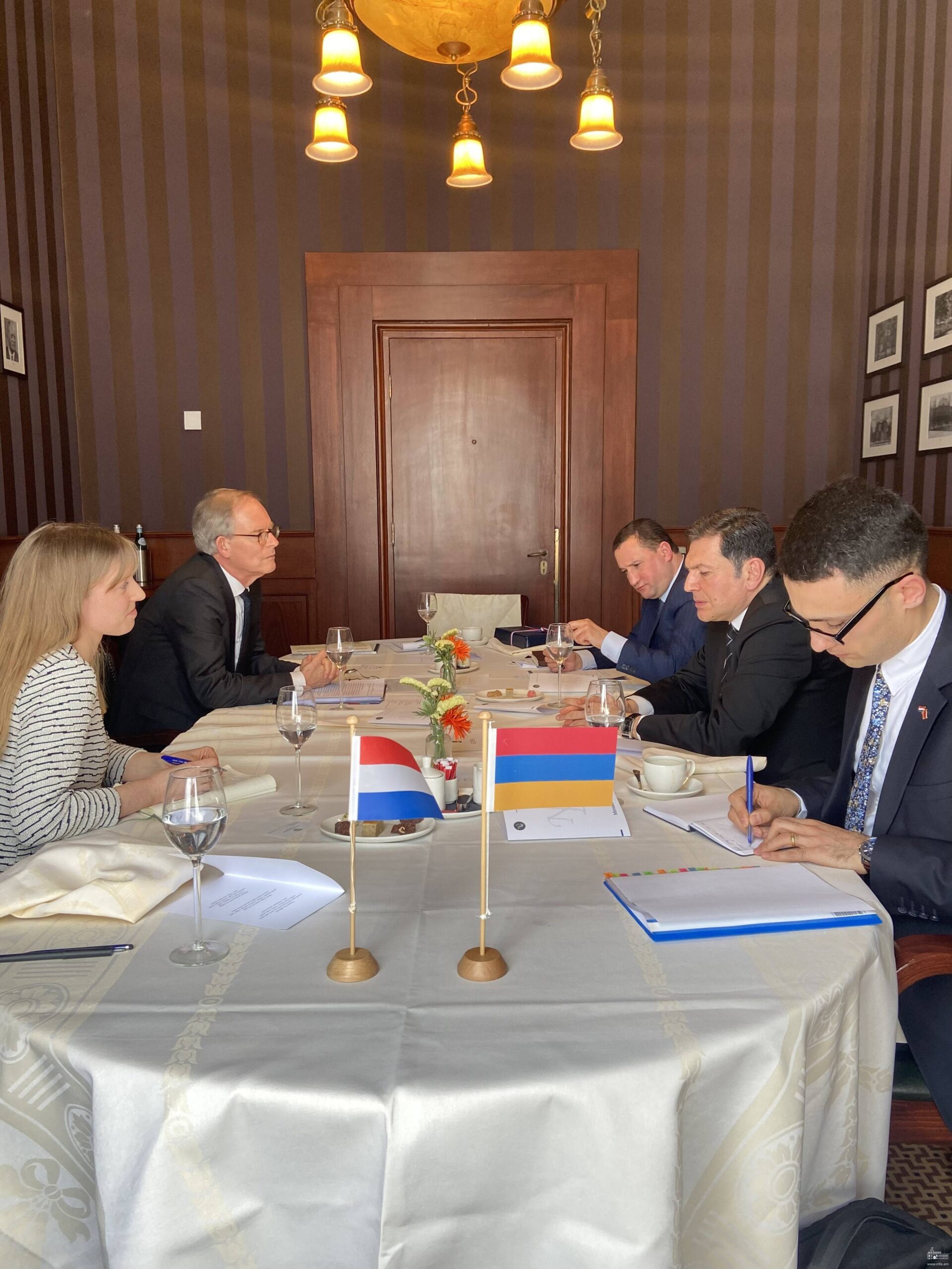 Consultations politiques entre les ministères des Affaires étrangères de la République d&rsquo;Arménie et du Royaume des Pays-Bas