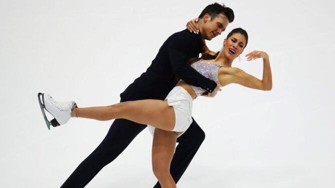 Tina Garabedian et Simon Proux-Senecal (Arménie), 14e du programme court des Championnats du monde de patinage artistique à Montpellier