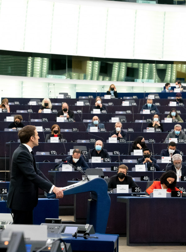 France, Turquie et Grèce vont mener une « opération humanitaire » d’évacuation de Marioupol (Macron)