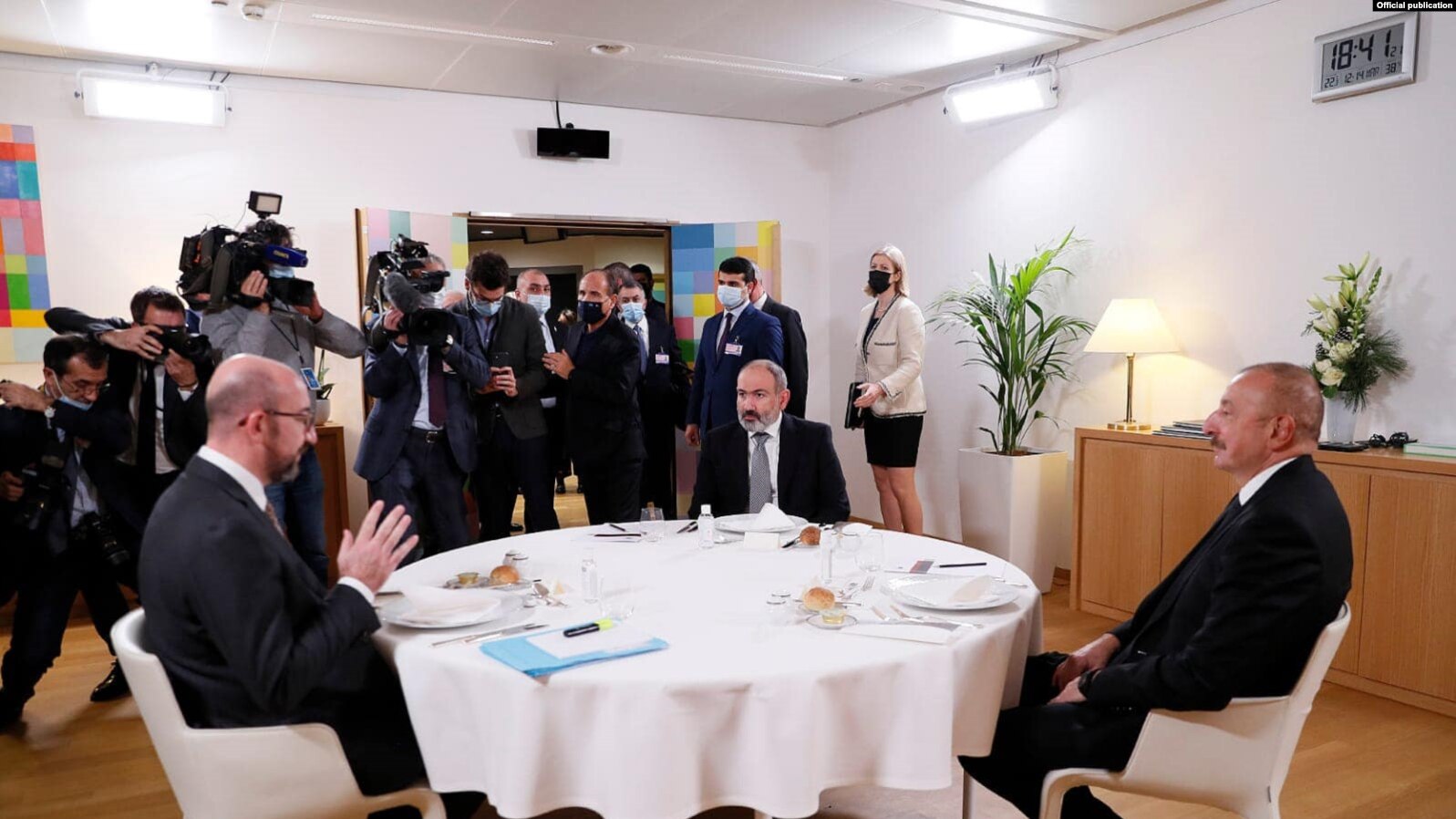 Pachinian et Aliev vont se rencontrer à Bruxelles le 6 avril