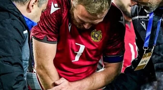 Varazdat Haroyan, le capitaine de l’équipe d’Arménie blessé au bras lors du match Norvège-Arménie (9-0) a été opéré