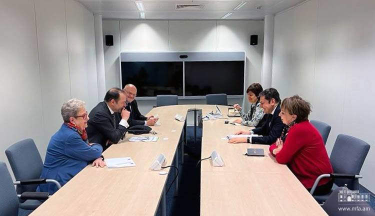 Rencontres du vice-ministre arménien des Affaires étrangères, M. Paruyr Hovhannisian, avec un certain nombre de hauts fonctionnaires de l&rsquo;UE