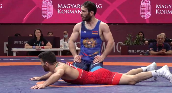 Rudik Mkrtchyan (Arménie) a remporté la médaille de bronze des 55 kg lors des Championnats du monde de lutte gréco-romaine à Budapest