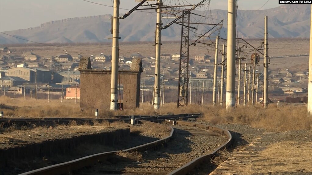 Erevan et Bakou toujours en désaccord sur les liaisons de transport