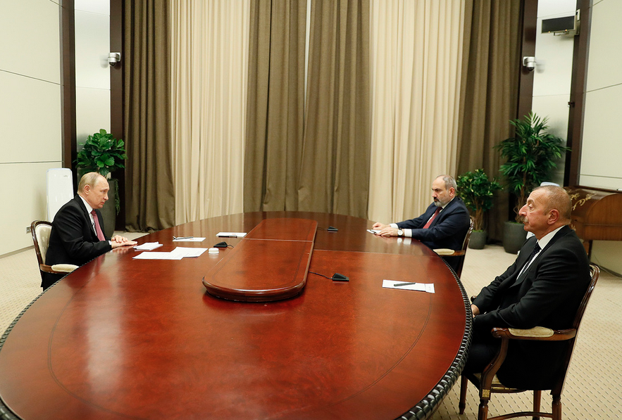 Aliev et Pachinian appellent Poutine pour l’informer du déroulement de leur rencontre à Bruxelles