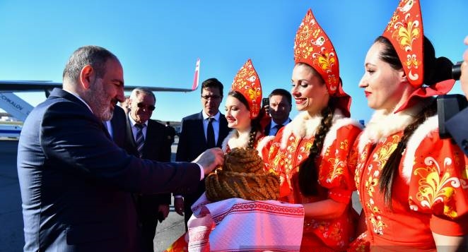 Le Premier ministre arménien Nikol Pachinian est arrivé à Nijni Novgorod