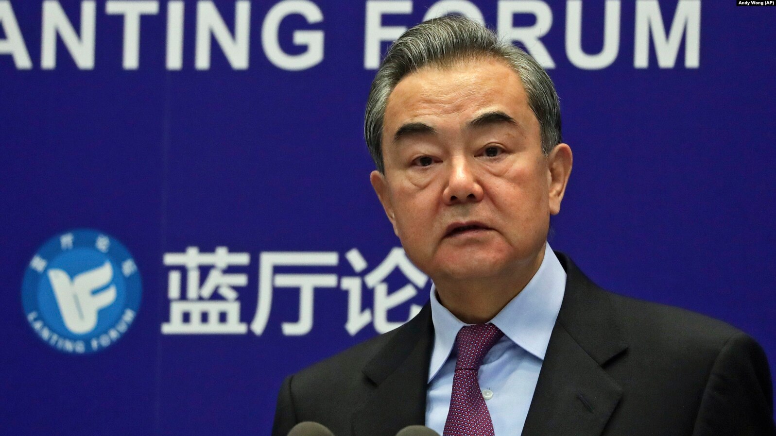 Les ministres des Affaires étrangères échangent sur le Karabagh