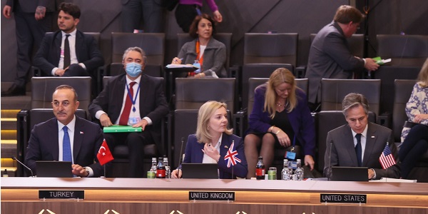 Ankara accuse des pays de l&rsquo;Otan de vouloir une guerre durable  pour affaiblir Moscou