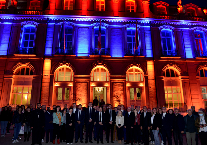 Marseille illumine le Palais du Pharo