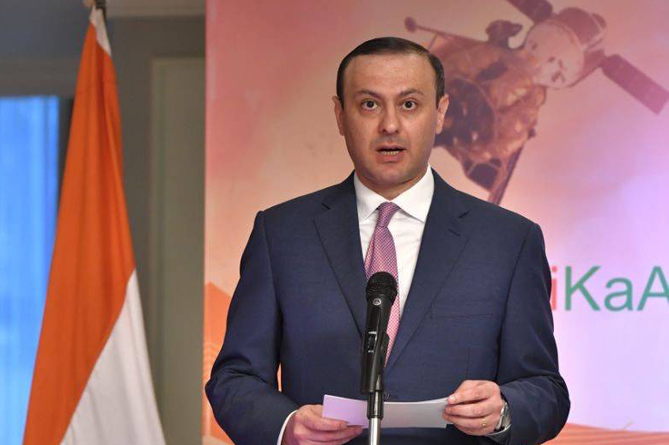 Armen Grigoryan : Erevan et Bakou poursuivront le dialogue pour trouver des moyens de régler la question du Haut-Karabakh