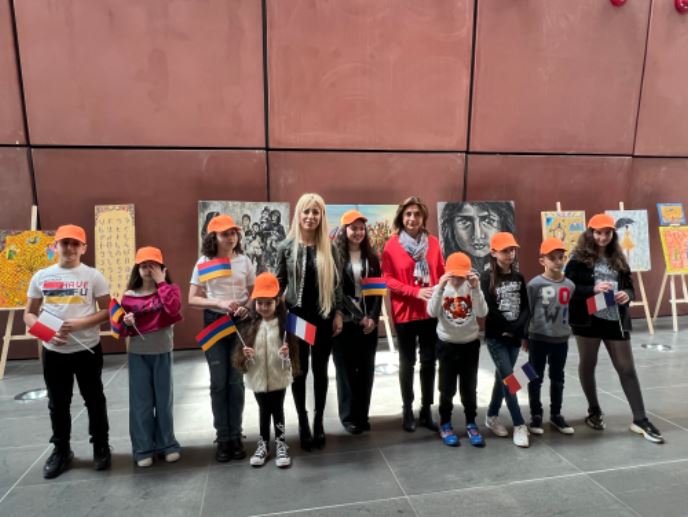 Luiza Gragati Hakobyan expose aux ABD