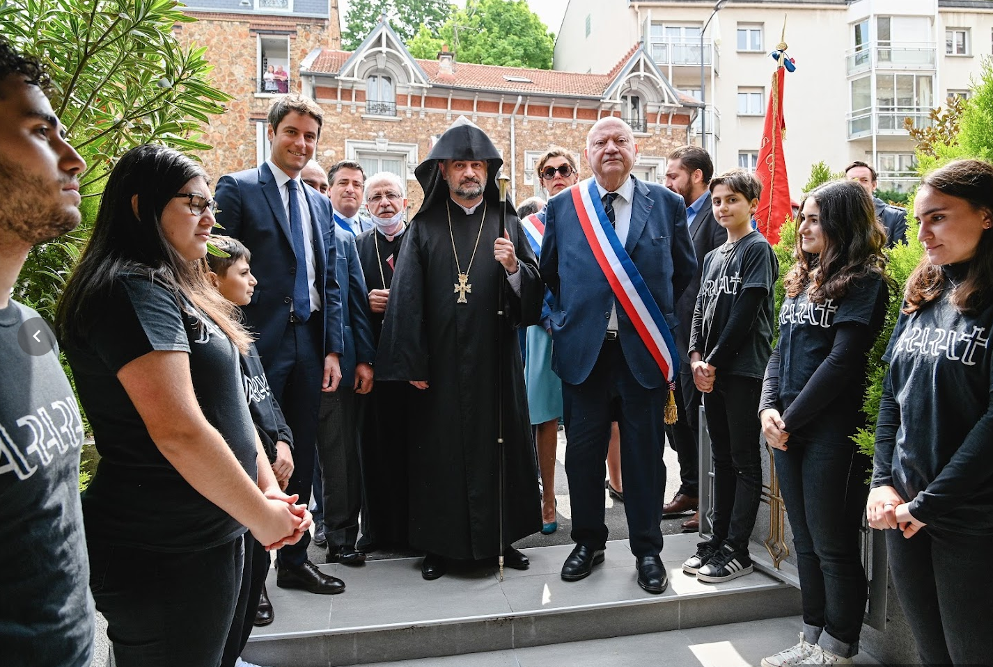 Nombreuses personnalités à la commémoration du génocide arménien à Issy-les-Moulineaux