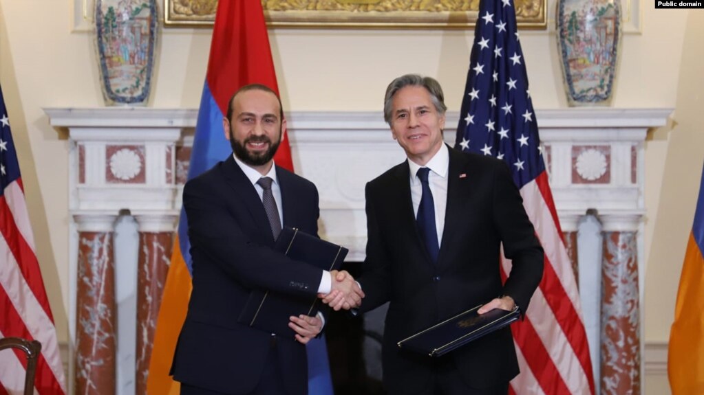 Blinken salue la politique « flexible » de Pachinian