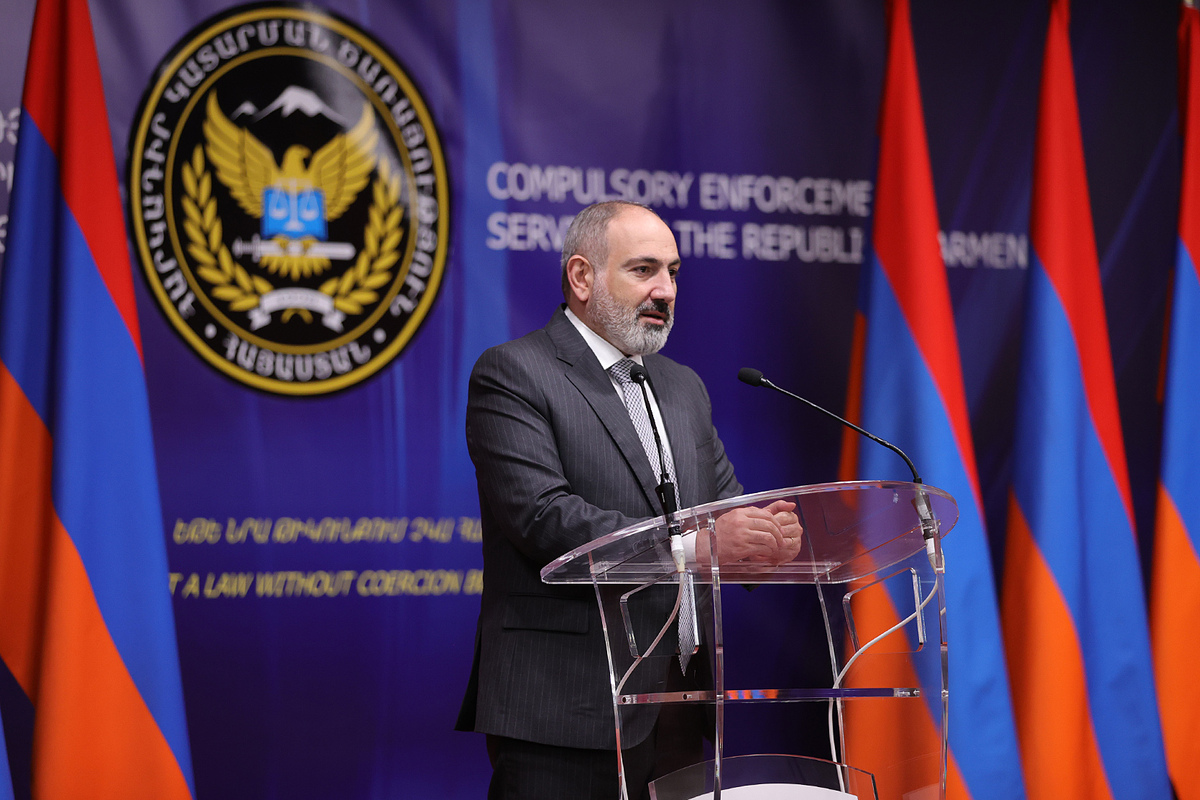 Pachinian  joue son  va-tout, par Hakob Badalyan