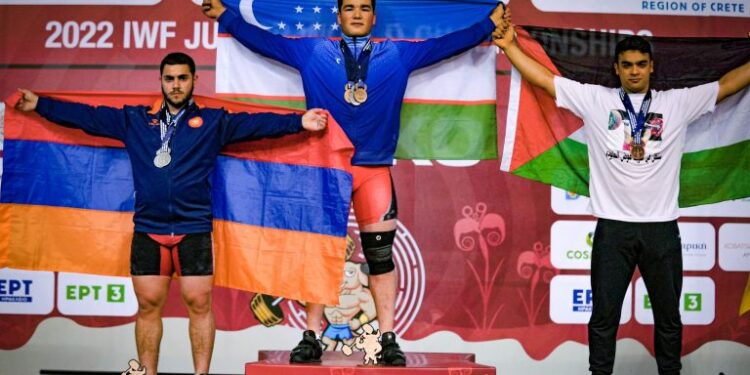 L&rsquo;haltérophile Petros Petrosyan (Arménie) est le vice-champion du monde junior des 102 kg