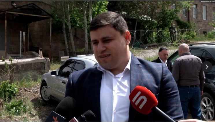 Un juge arménien proche de l’opposition est libéré après trois mois de prison