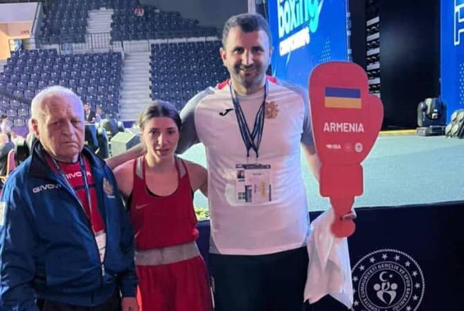 Le boxeuse Anush Grigoryan (Arménie) a débuté les championnats du monde de boxe à Istanbul par une victoire