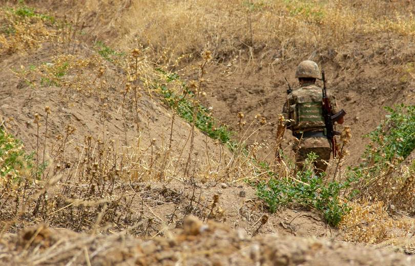 Le soldat Arménien qui avait traversé la frontière arméno-azérie le 23 avril est revenu en Arménie affirme le ministère arménien de la Défense