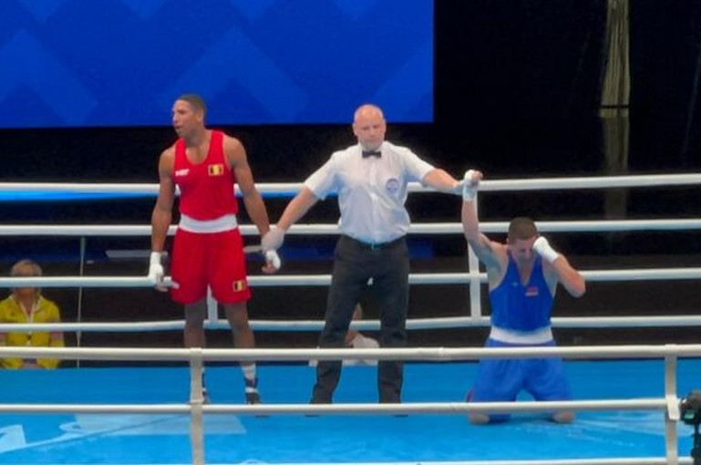 Rafael Hovhannisyan assure la 3e médaille de l’Arménie en parvenant aux demi-finale des championnats d’Europe de boxe qui se déroulent à Erévan