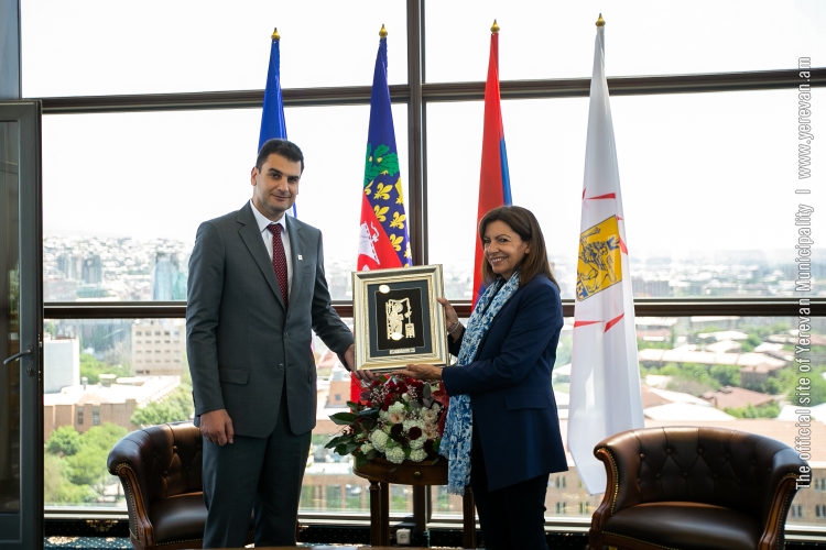 Hrachya Sargsyan et Anne Hidalgo discutent de nouveaux projets communs