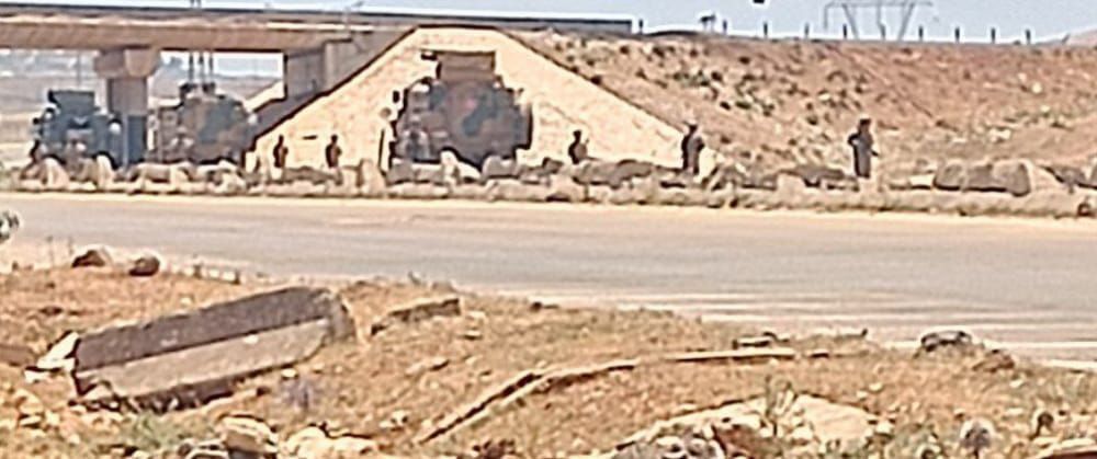Les troupes turques bloquent des routes dans le nord de la Syrie