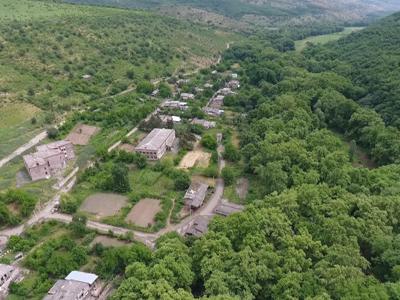 Les habitants de Nerkin Hand restent au village malgré la menace