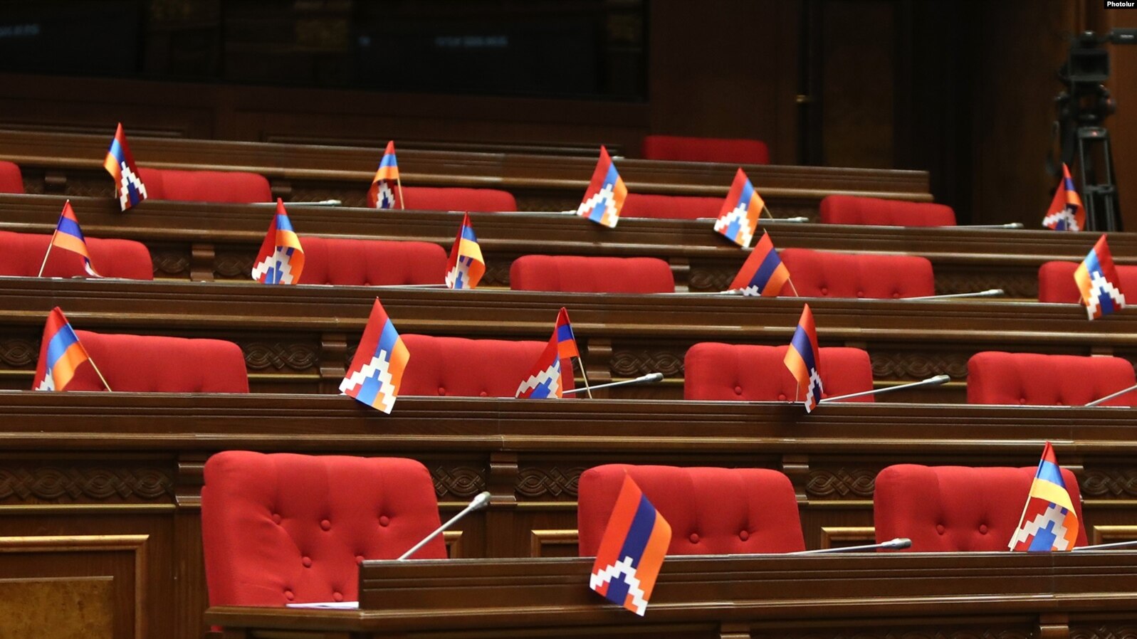 Les oppositions se mettent d’accord pour étendre le champ des protestations