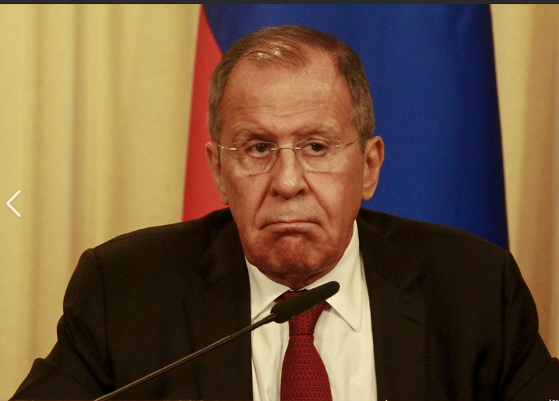 Passe d&rsquo;armes impromptue à Ankara entre Lavrov et un journaliste ukrainien