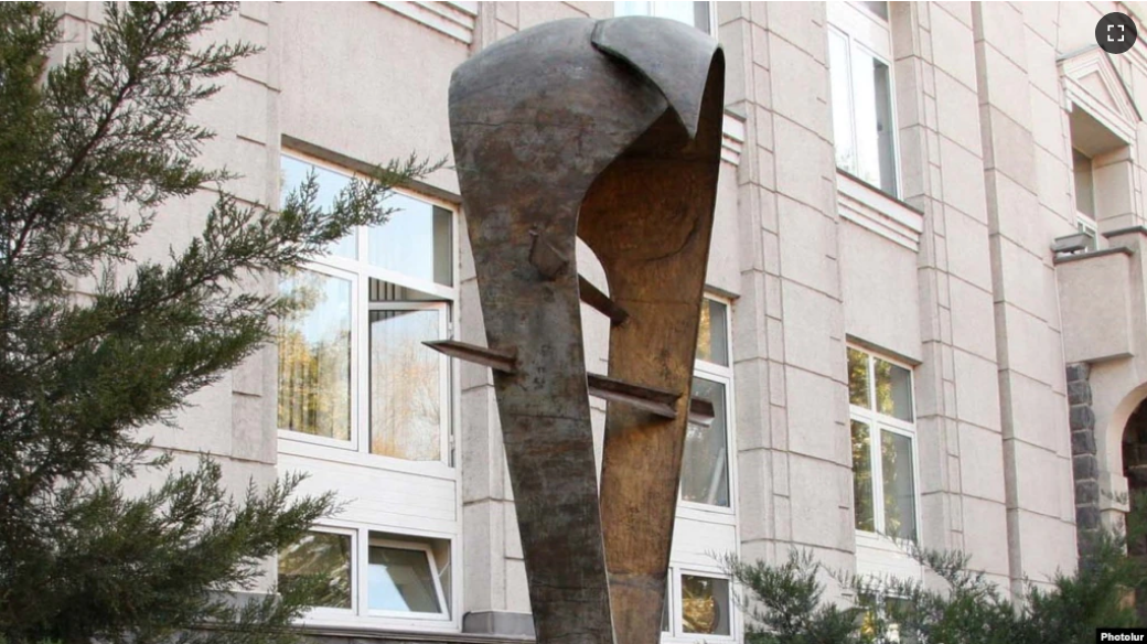 La guerre en Ukraine renforce la monnaie arménienne