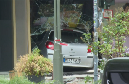 Une enseignante tuée, de nombreux blessés par une voiture lancée sur des  piétons à Berlin
