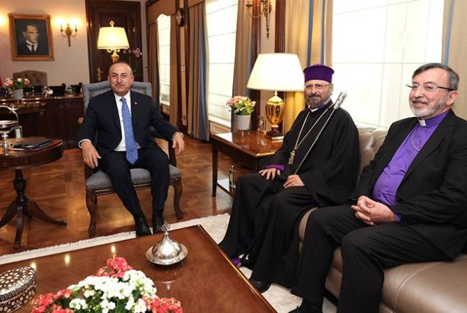 Le patriarche arménien de Constantinople Sahak Machalian a rencontré le ministre turc des Affaires étrangères Mevlut Cavusoglu