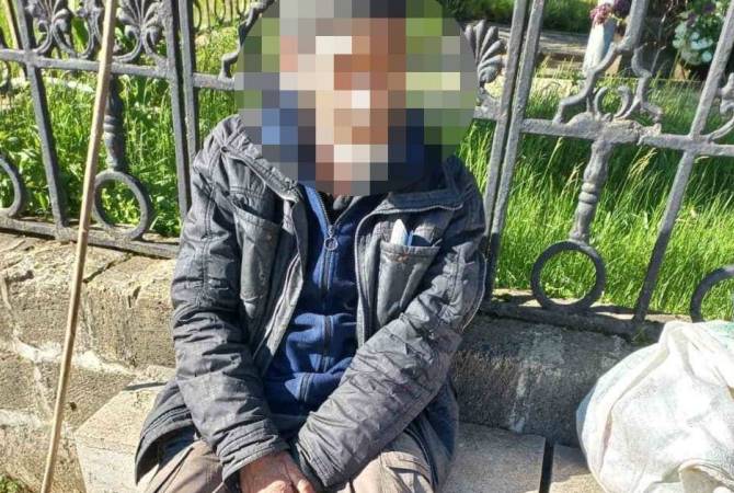 Un Arménien, habitant à Berdzor (Artsakh) perdu du côté azéri de l’Artsakh occupé, est revenu grâce à la médiation des forces russes de paix