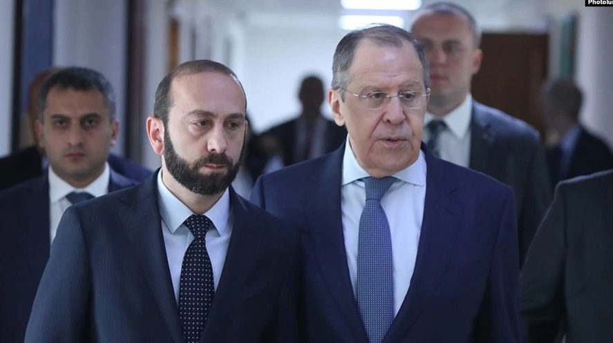 En visite à Erevan, Lavrov rejette l’idée d’un « corridor du Zanguezour » tel que voulu par Bakou