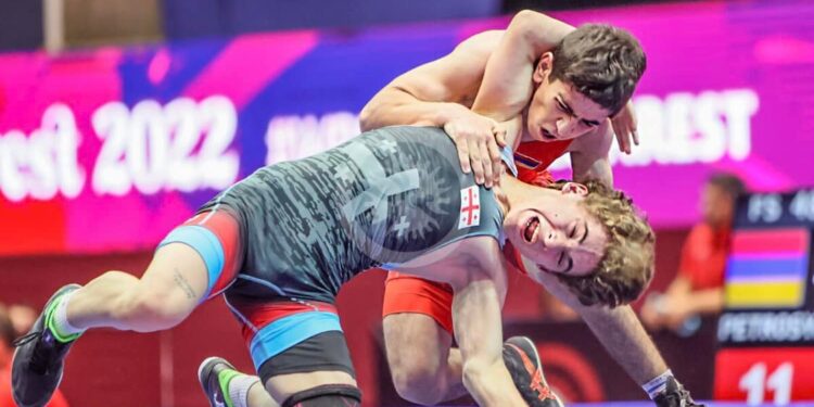 Trois lutteurs Arméniens ont remporté des médailles de bronze aux Championnats d&rsquo;Europe juniors de lutte libre à Bucarest