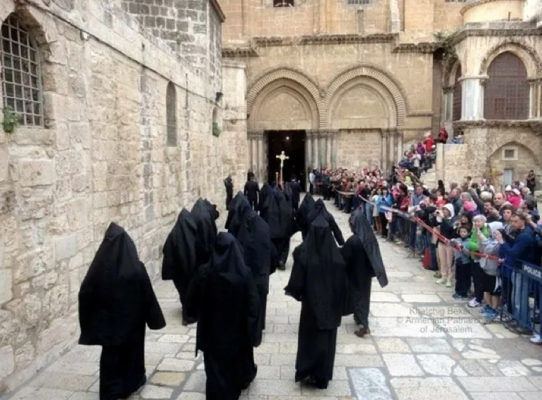 L&rsquo;Autorité palestinienne exige la réponse du patriarche arménien