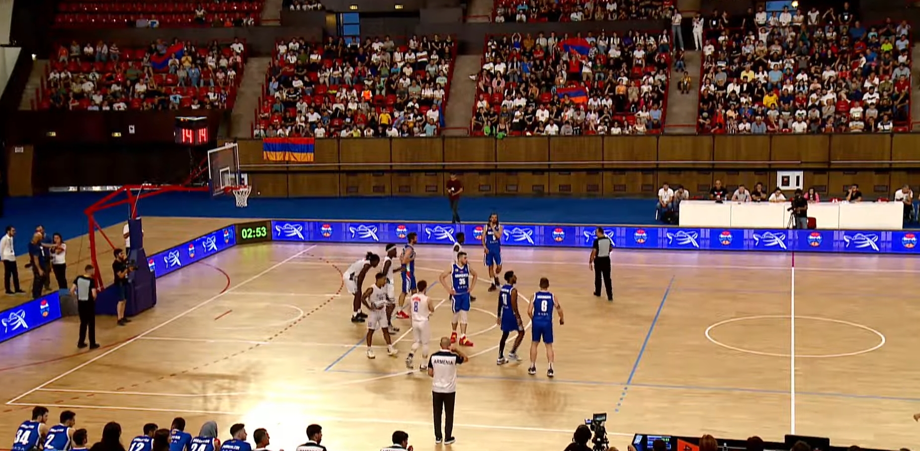 En Coupe Sada de basket à Erévan, l’équipe masculine d’Arménie s’impose sur les Etats-Unis 94-59