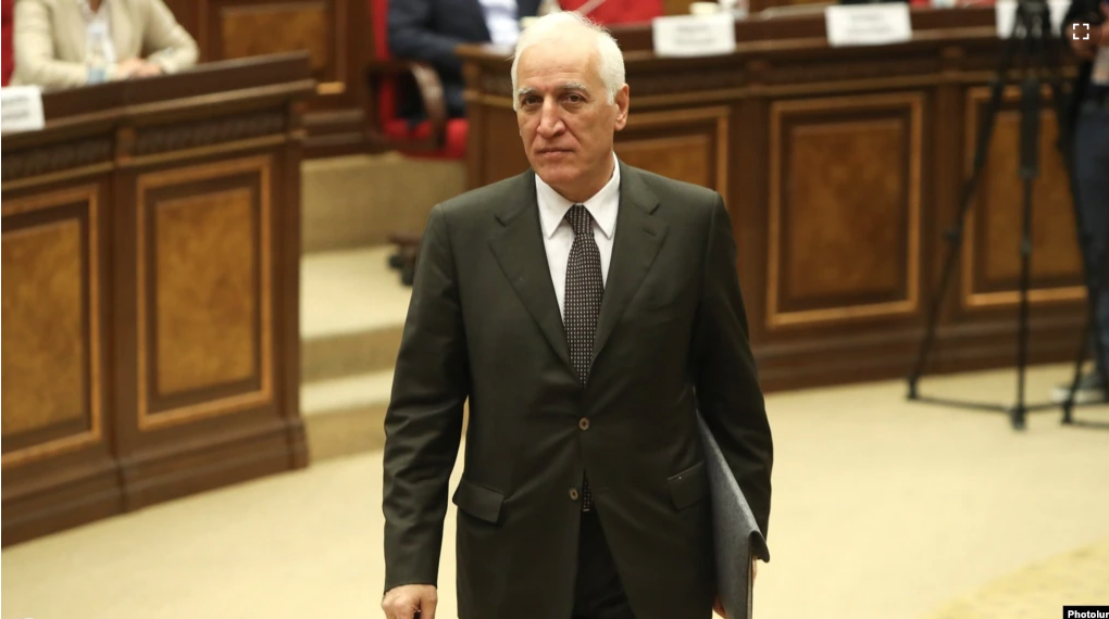 Le président défend Pashinian contre les critiques de l&rsquo;opposition
