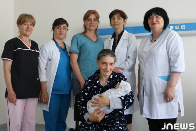 Une Arménienne, Varduhi Ghazaryan (42 ans) donne naissance à son 14e enfant en Géorgie, un record