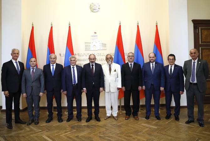 Le Premier ministre arménien a reçu à Erévan les représentants du Comité central du parti ADL Ramgavar
