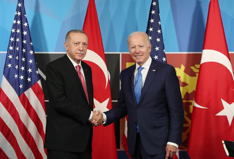 Biden et Erdogan se parlent sur fond de réchauffement sur le sujet délicat des avions de chasse