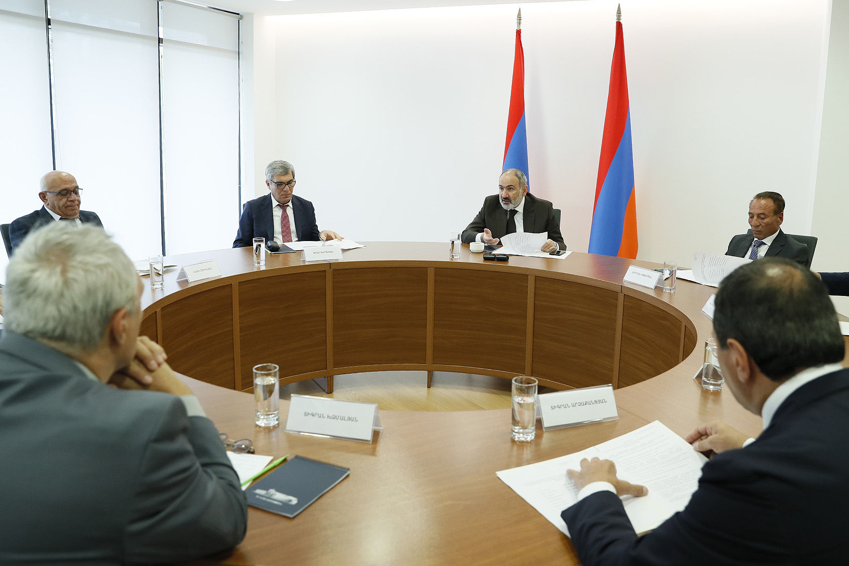 Réunion de l&rsquo;Assemblée consultative avec la participation de Nikol Pashinyan et les dirigeants des forces politiques extra-parlementaires